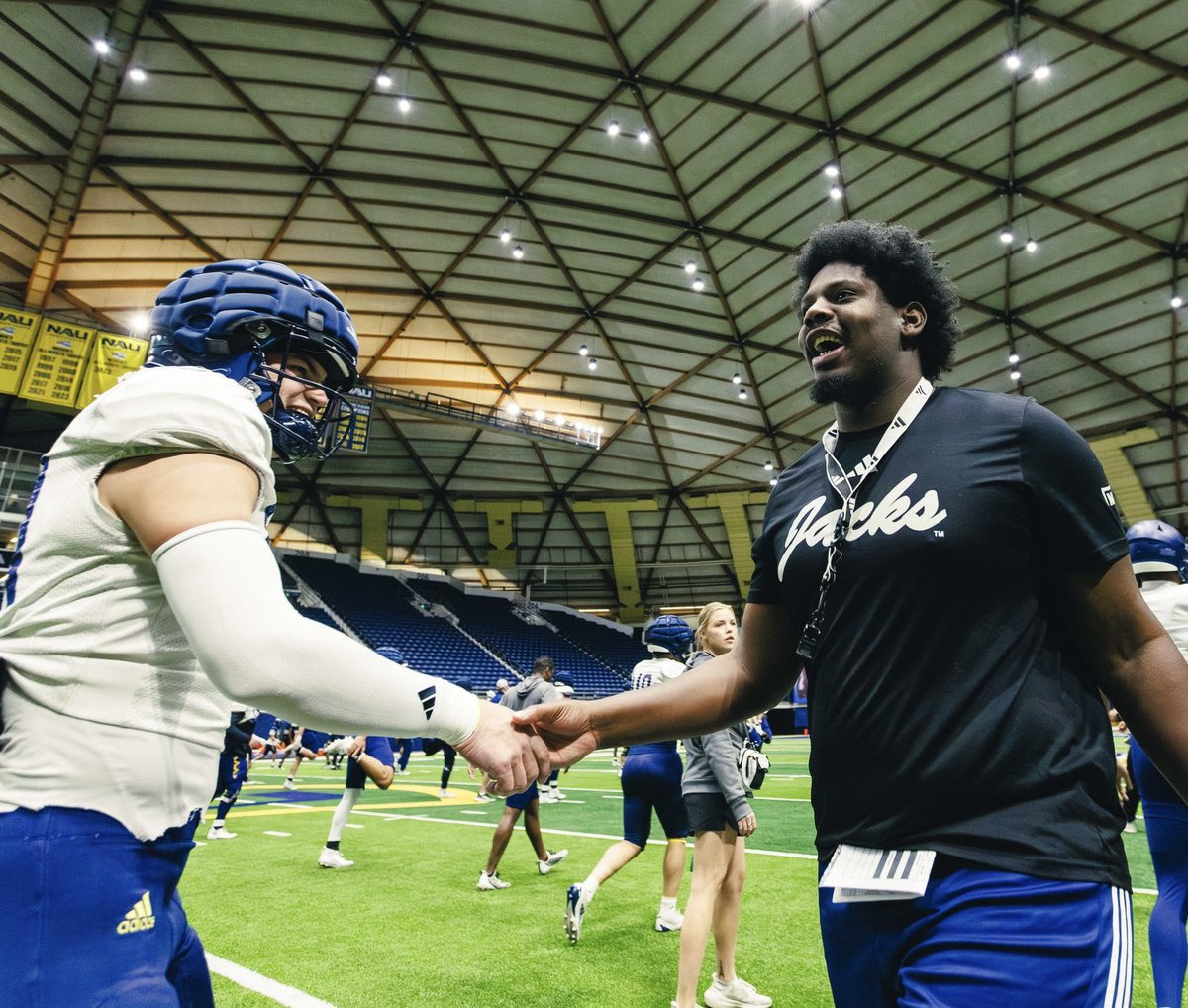 CoachTankP's tweet photo. Old twitter got hacked , here is my new twitter and we back rolling ! Excited  to get guys on campus for camps this summer . We are looking for the next jacks. 🪓 
#GoJacks🔵🟡 https://t.co/thZraqfHqo