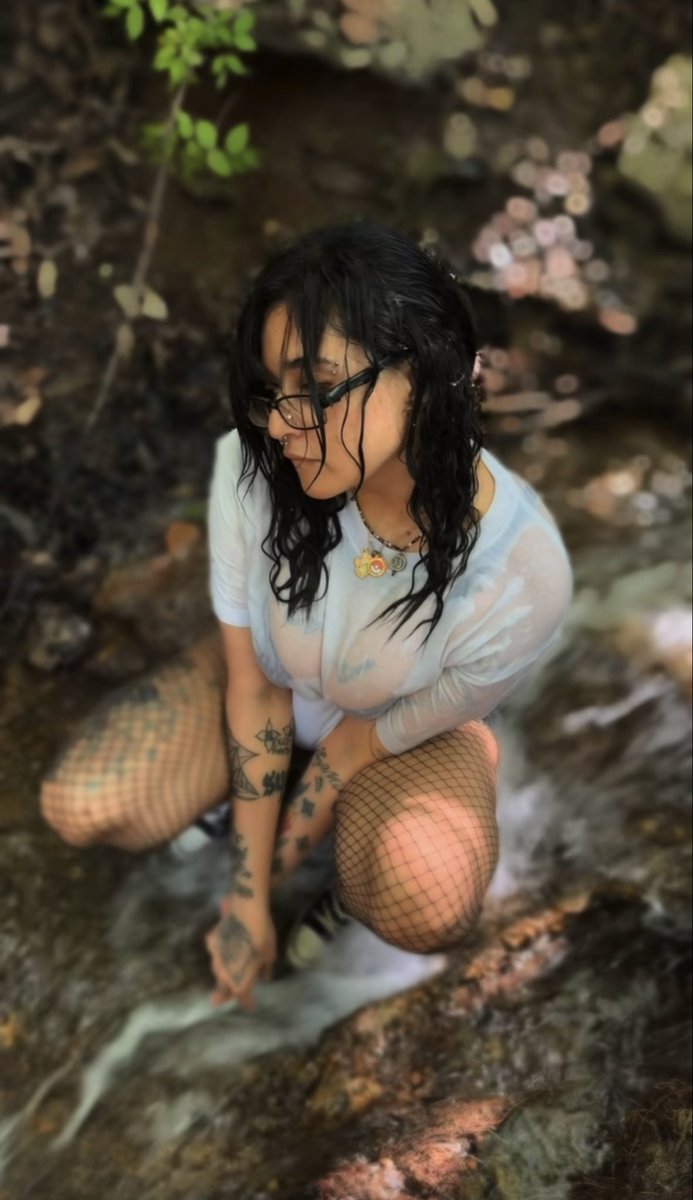 Lunaloca45's tweet photo. Come escape with me for a day 🥹 https://t.co/NLGtYtVL4R