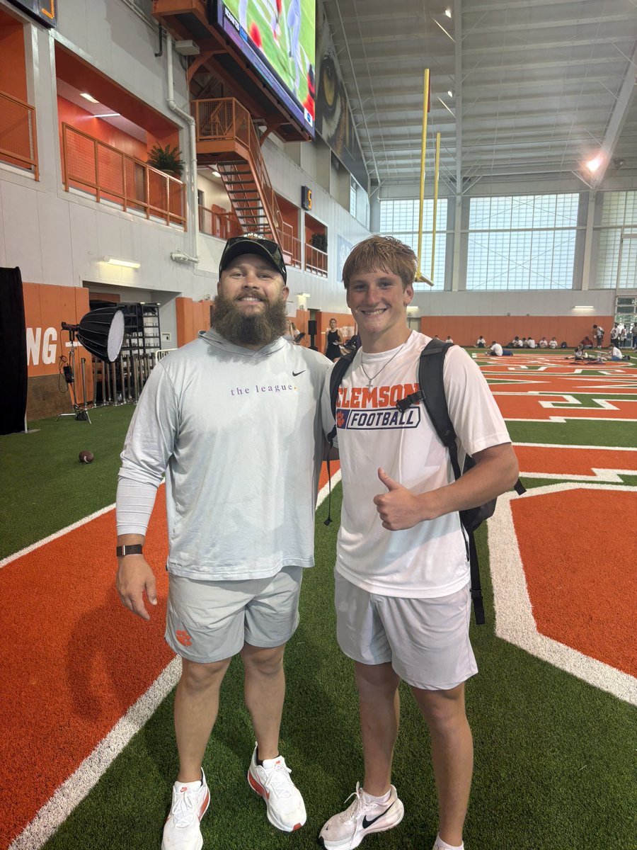 JakeSmith2028's tweet photo. I had a great time camping @ClemsonFB! It was an awesome opportunity to compete, and I enjoyed getting the chance to talk to @benboulware7! @Roswell_FB @CoachThompson05 @Coach_Watters @GetEm_Brooks @hopo125 @CFravel247 @ChadSimmons_ @adamgorney @Rebels247 @RecruitGeorgia https://t.co/rOIW2yBerS