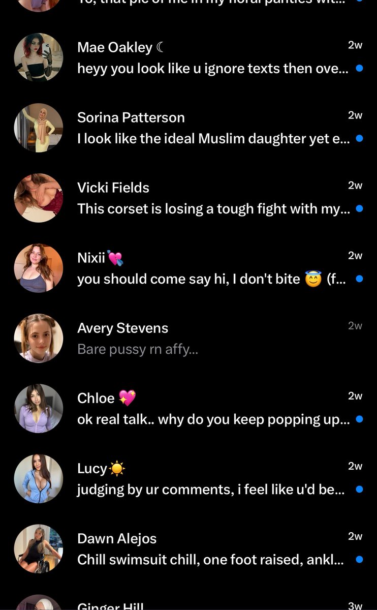chocoatewings9's tweet photo. who r all these ppl omg real chit https://t.co/Qzhe1GxjAB