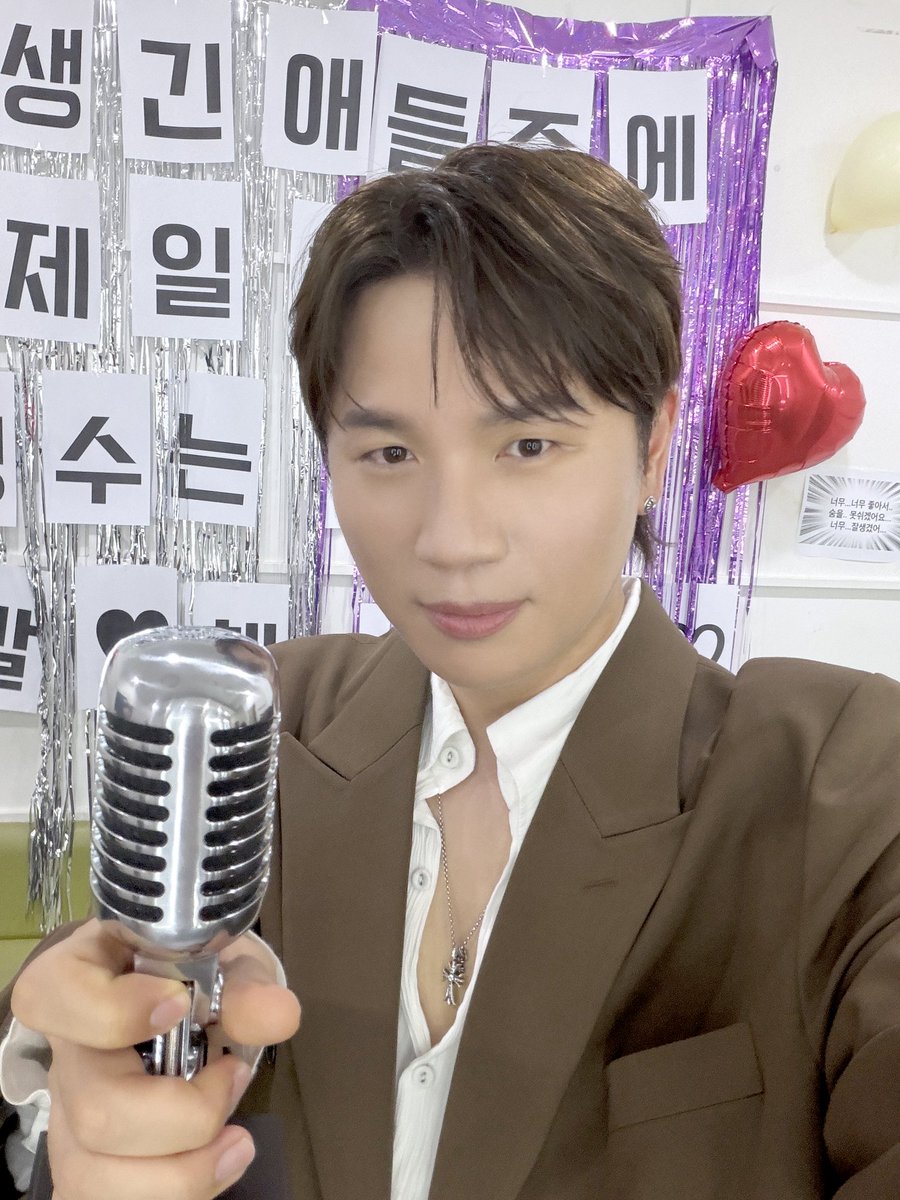 kbsworld_enter's tweet photo. 케이윌, 故 휘성 향한 그리움으로 울린 무대…8년만 찾은 '불후의 명곡' 우승

'불후의 명곡' 케이윌, 故 휘성 'I’m Missing You'로 최종 우승…작곡가 김도훈 울컥한 무대

[사진 = KBS 2TV '불후의 명곡' 방송 캡처]

#케이윌 #Kwill https://t.co/OCAGKXi7dc