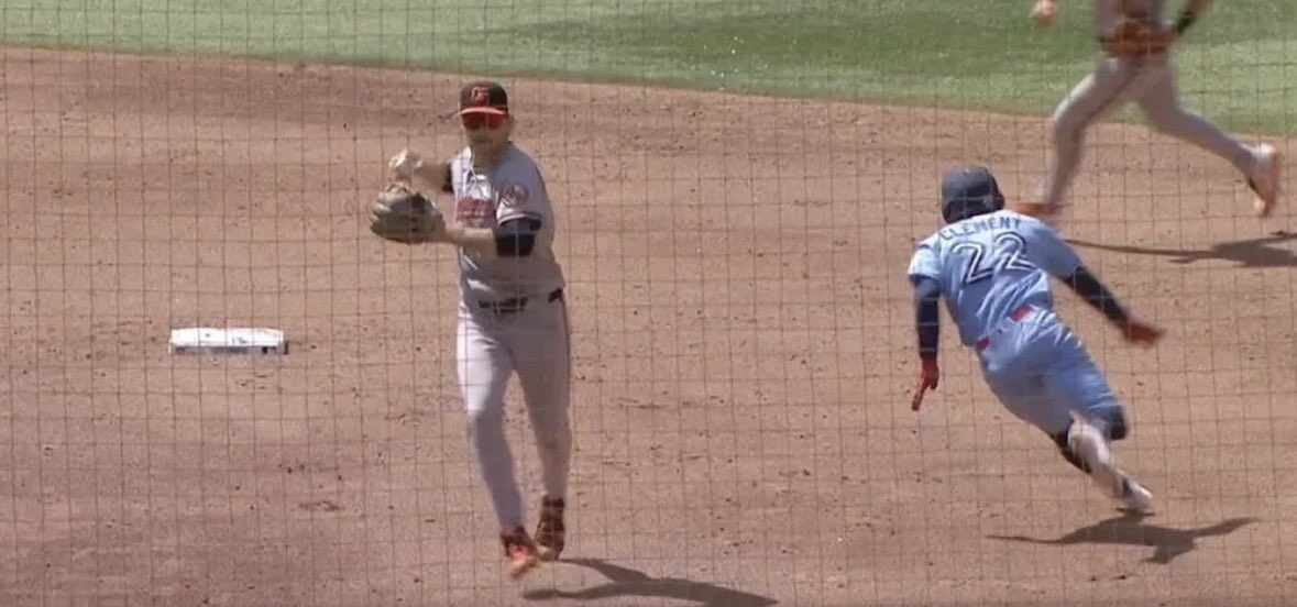 PeteMitchell65's tweet photo. @MLB @BlueJays Clutch 6th inning because your umpire Nic Lentz is terrible.   The players deserve better! https://t.co/8QBp2SclQn