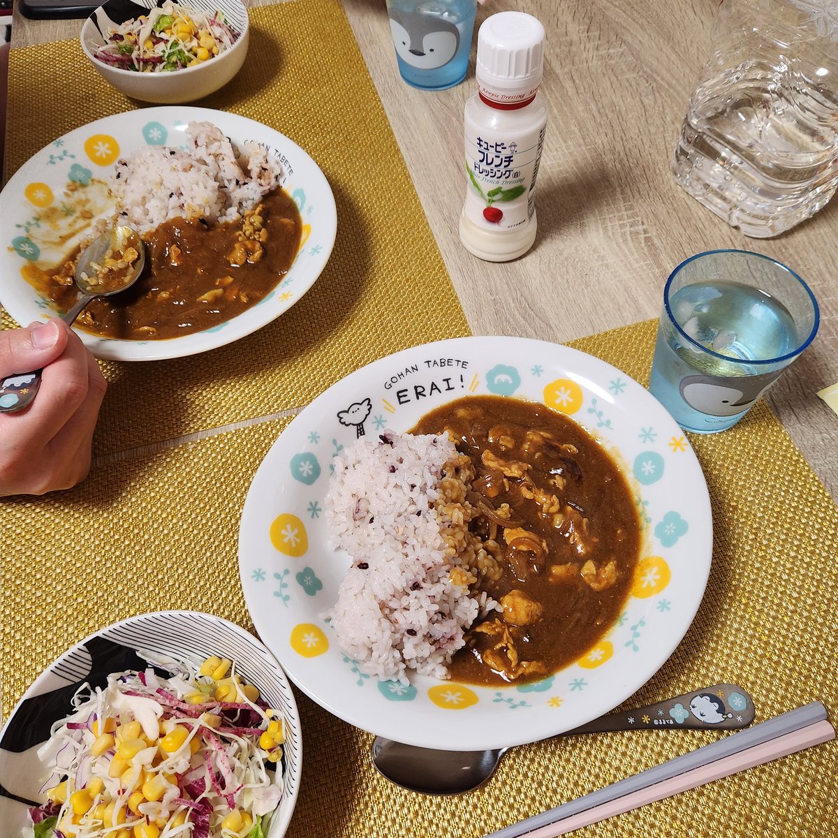 4887ta's tweet photo. いつものジャワカレー🎵
たまねぎはレンチンしてから時短と、スリニンニクはお水いれるタイミングで←という指示？指導？アリ(๑˃̵ᴗ˂̵)
#料理好きな人と繋がりたい
#おうちごはん
#ジャワカレー
#大切な人 https://t.co/q5AKKK8urq