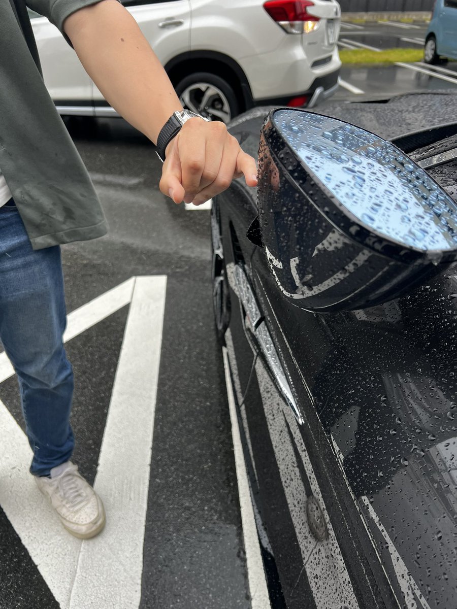 hype_io8's tweet photo. 変なミラーの畳み方にテンションが上がる一般成人男性 https://t.co/atsPZ2ksTD