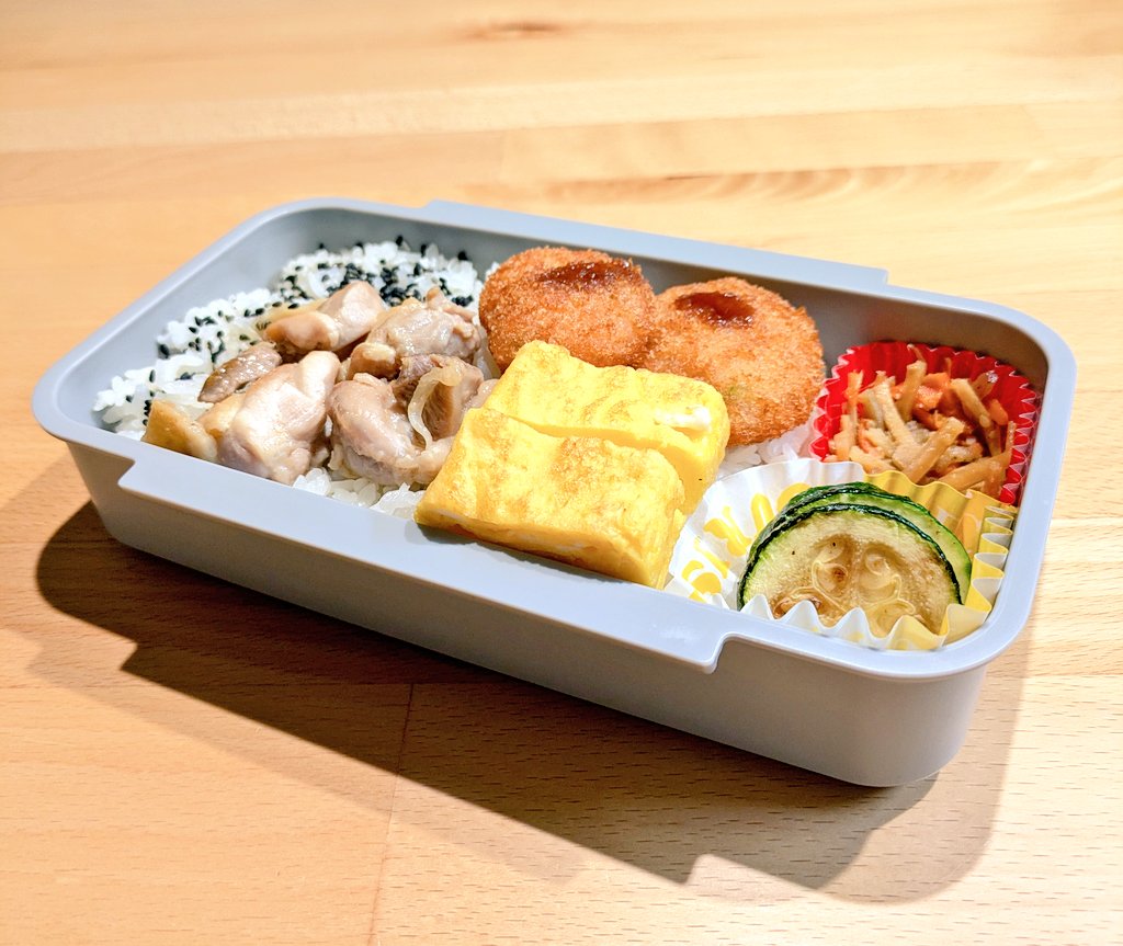 mami25152186's tweet photo. 今日のお弁当🍱
#高校生お弁当
#お弁当記録
#男子高校生弁当 https://t.co/0o5ZP84SBs