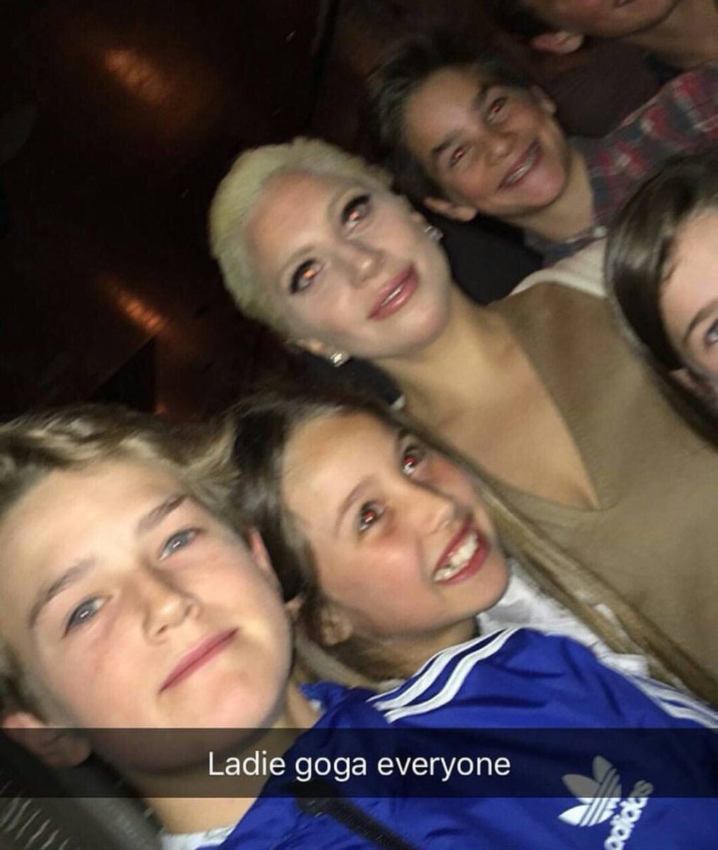 thecountessine's tweet photo. ladie goga everyone https://t.co/gNmlaHtigi