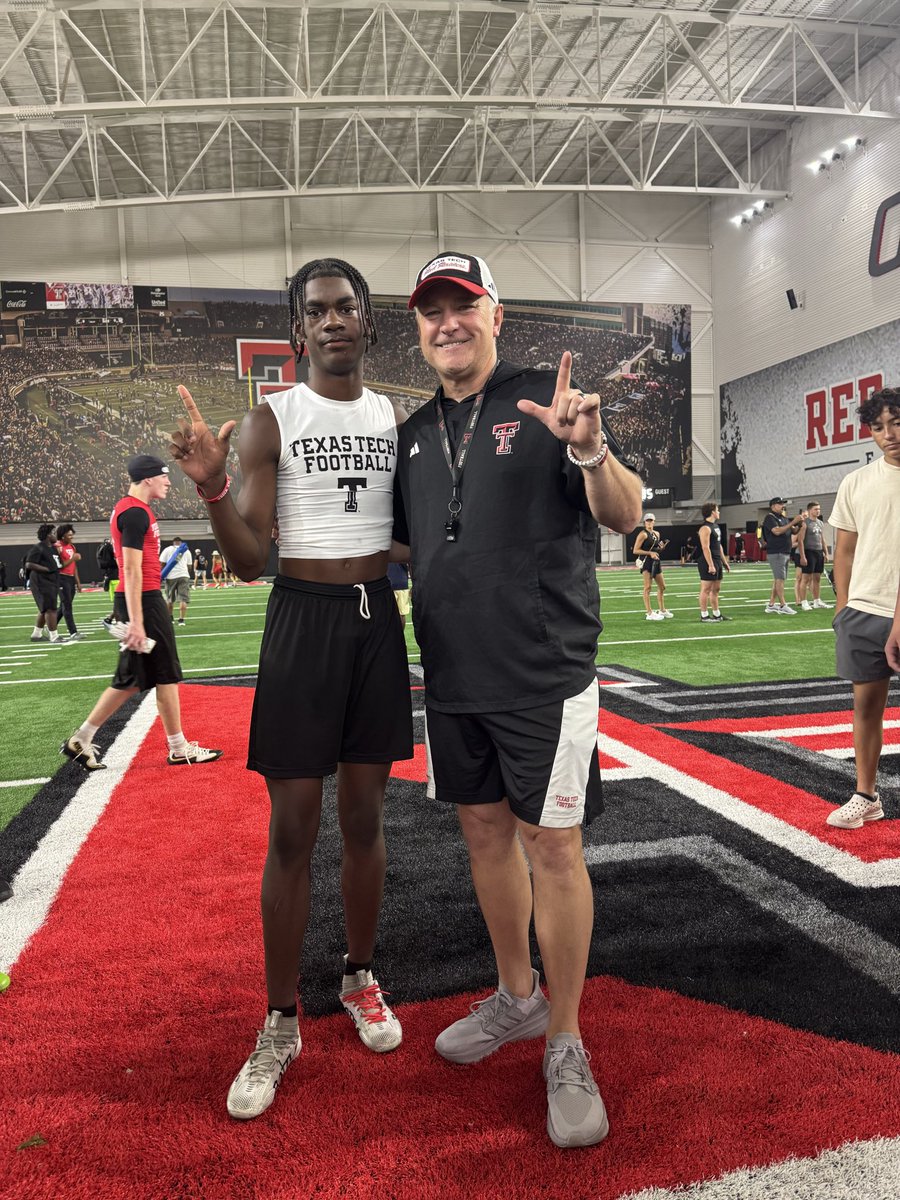 Khamarinelson14's tweet photo. AGTG! After a Great camp @TexasTechFB and after having a conversation with @coachfreddiej I am blessed to receive an offer from @TexasTechFB @GPowersScout @AggiesToday @Marchen44 @CoachWilliamsII @CoachColvin7 @coachhhunter @Coach_Owens5 @BnanceTTU @BenjaminGolan @COACHJUICE_ https://t.co/uKbBRc21pW