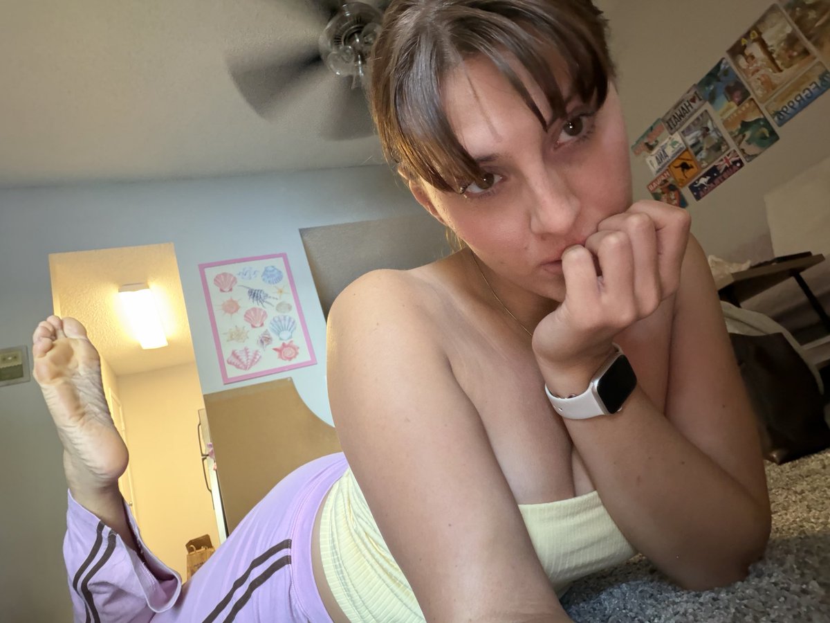 thatbratkattt's tweet photo. I deserve a man who’s obsessed with me 

Paypig findom feet foot fetish cashcow finsub https://t.co/1O2kMQlzGl