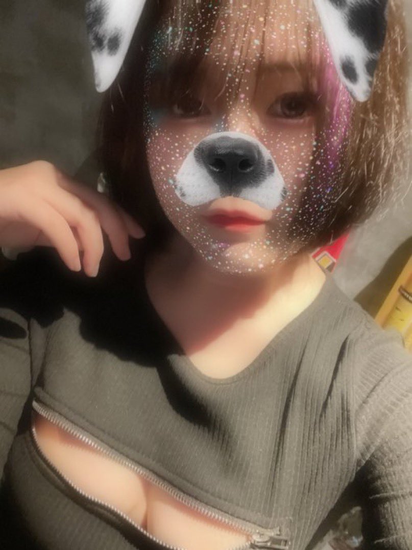 krstbt7's tweet photo. 色んな女の動画ほし���人いますか(笑)

動画やすくうってあげますよ

1本50円とかで笑

#裏アカ男子と繋がりたい #裏アカ女子 https://t.co/visExD25ml
