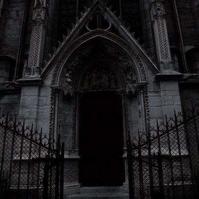 lightwxx_d's tweet photo. « secrets of blackthorn hall »
by cassandra clare

—“remember that you are of the steel and temper of those who have gone before you.” https://t.co/wmpIZuN07M