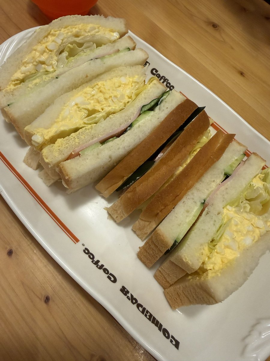 mintchoco0805's tweet photo. 昨日もお茶だけのはずが
ひるめち&amp;よるめちたべて
8時間喋ってきた！
お友達に感謝✨

あ、みなさん♡
おはようございます☀
札幌は雨です☂️ https://t.co/cehhTSc9nk