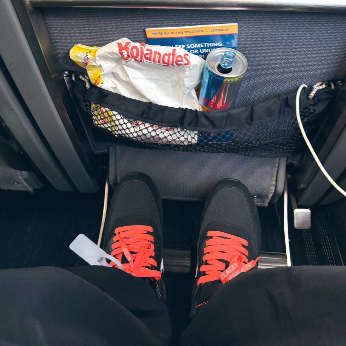 centralparks_'s tweet photo. Flight back from Richmond got cancelled 2 hours before takeoff and the next flight was tomorrow morning so taking the 6.5 hour Amtrak to NYC instead https://t.co/QibcDR7A75