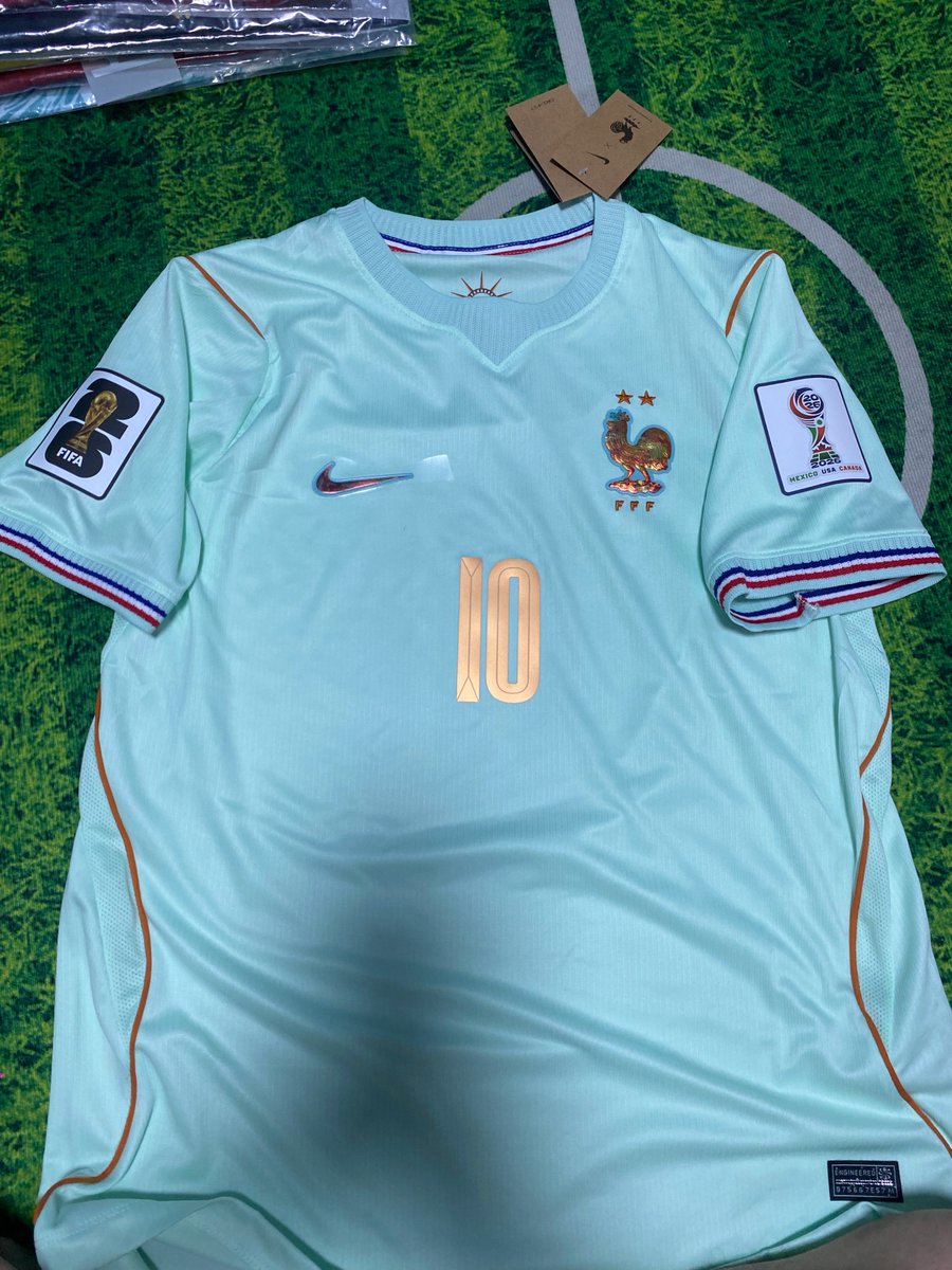 oreyolover's tweet photo. The quadrennial football extravaganza is about to begin! Featuring top football players from around the world, come find me to buy the jerseys of your favorite team! Inquiries welcome. #wholesale #retail #football #WorldCup #jerseys https://t.co/rXI6pGyDmF