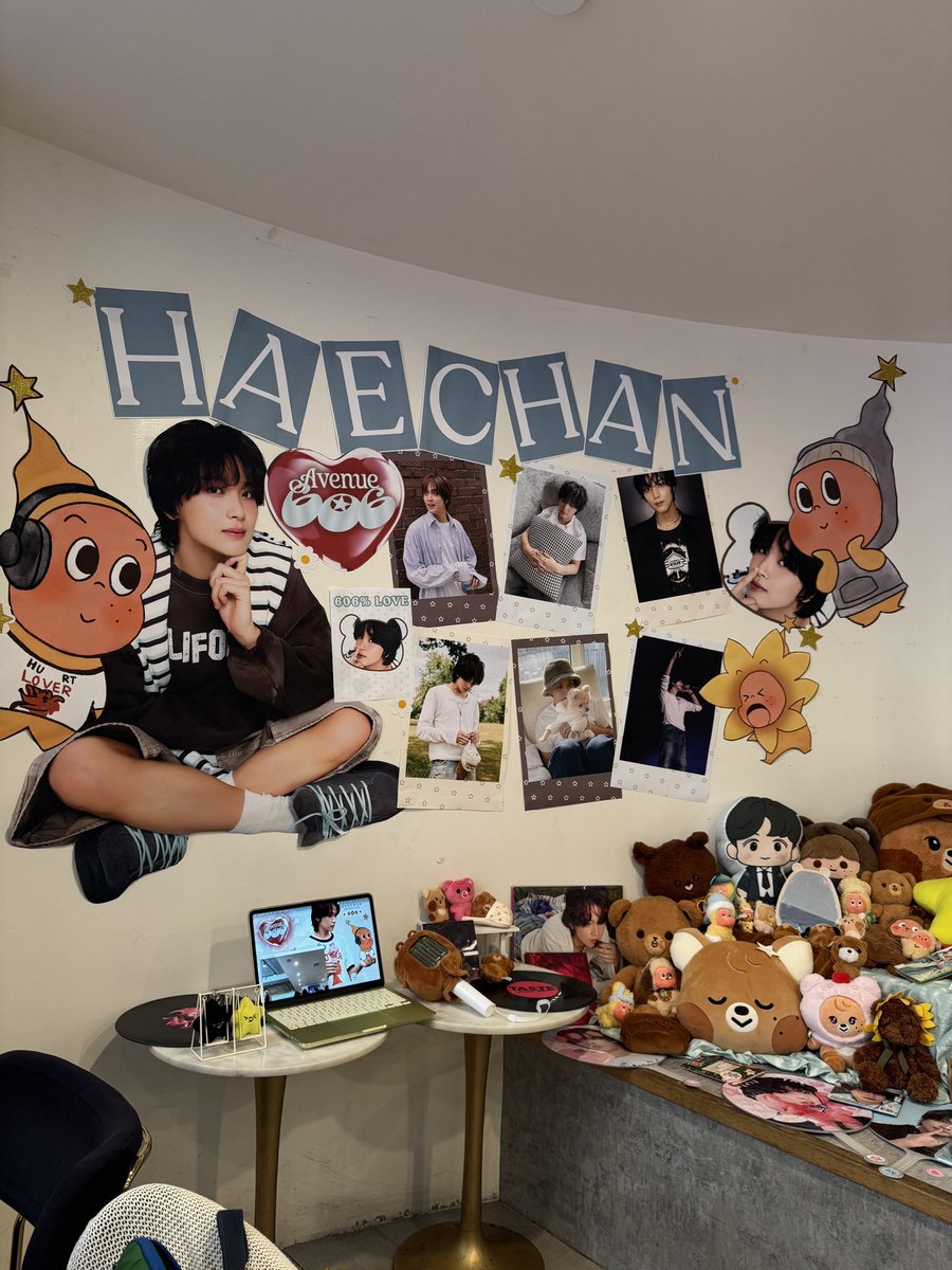 imjipeu's tweet photo. haechan cupsleeve !! everyone get more haechanful noww https://t.co/7wRUyy61wb