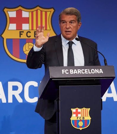 navasjnr30's tweet photo. Florentino Pérez after the election:
“It was a win for all Madridistas around the world. Now, let’s go and win the 16th.” 🤍🏆

Joan Laporta after the election:
“We’re back. Now let’s beat Real Madrid and win the Copa del Rey.” 😭😭

The difference in mentality is hilarious. https://t.co/k3WamD9Rwl