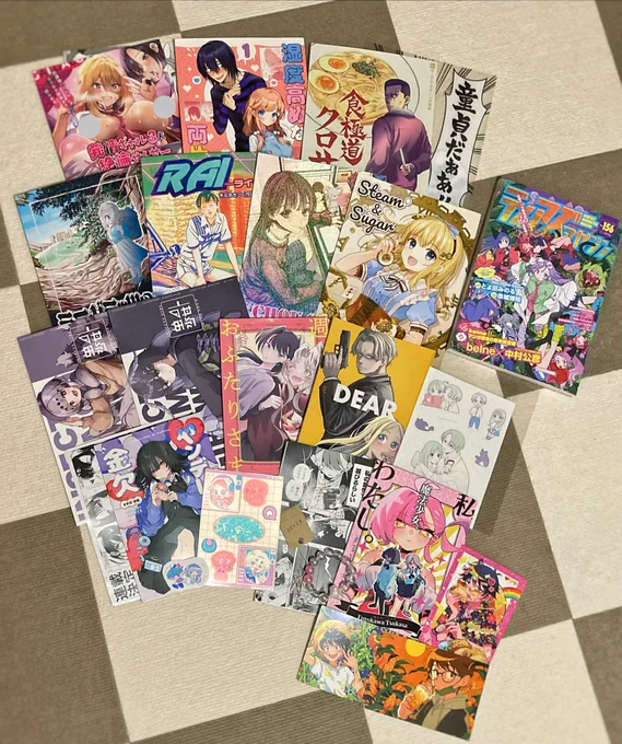 今回コミティア戦利品💪💥
お友達やお知り合いの作家さんを回ってたらあっという間に時間が無くなってしまった…!!
お友達の風呂川せんせーにサイン頂きました☺️✨ やったね!!! 