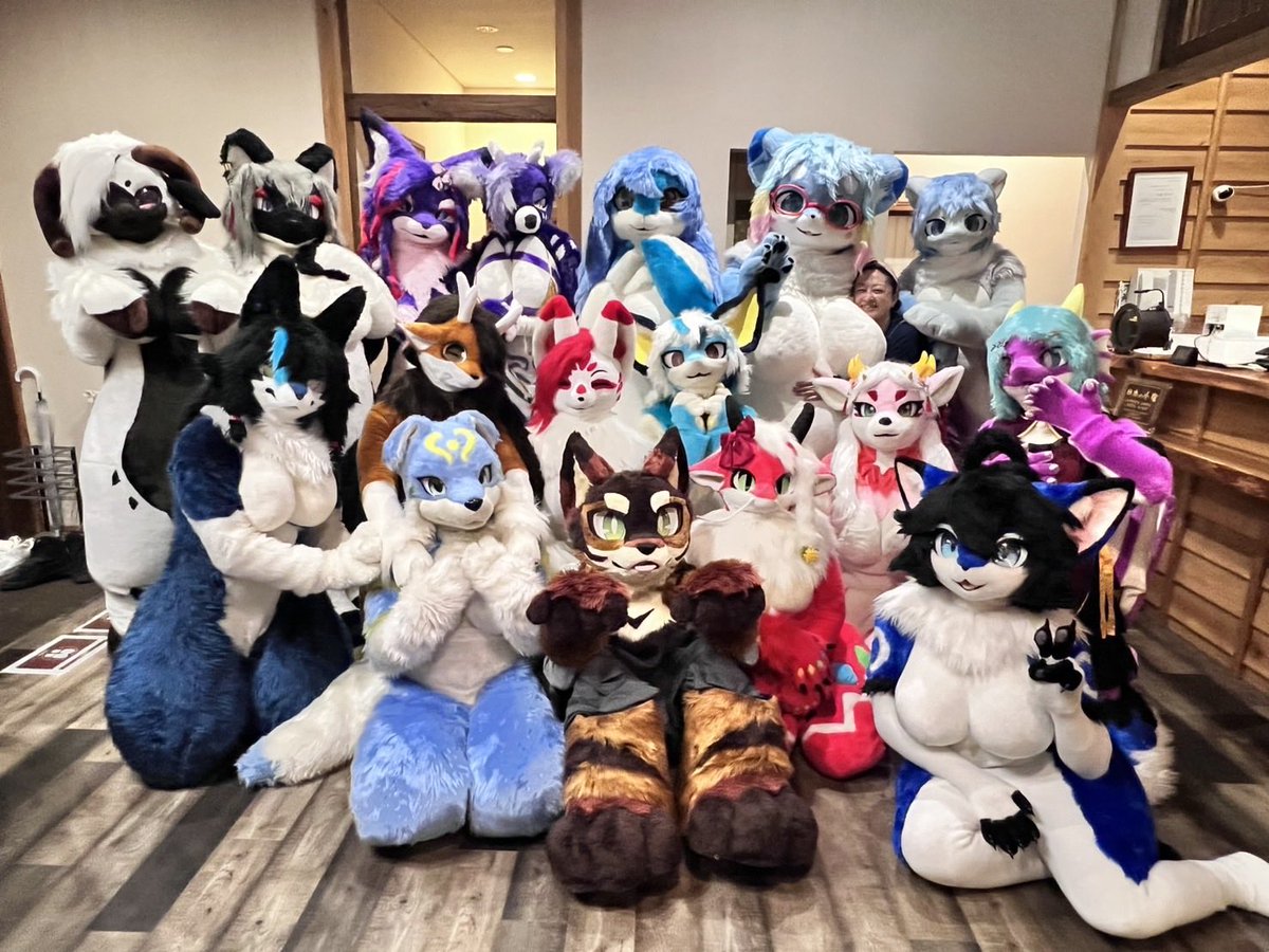 coedocoro's tweet photo. たくさん来てくれました！
またあそぼ〜🐾コロ🐾
#CoEDOオフ https://t.co/JGk1zXRjnr