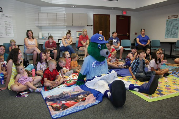 OMAStormChasers's tweet photo. Do you want one of our mascots to come to your birthday party, wedding or any other event?

Request a mascot through the link below and even better, it's free!

Request: https://t.co/Hju8P7YvRG https://t.co/zWEDTR2Dl2