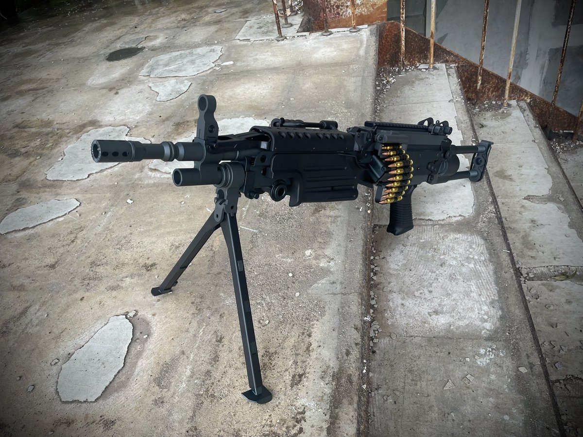 wolfwolf1905's tweet photo. #軍拡報告 
#サバゲー 
年内最大軍拡品は
WELL PRO M249 PARA LMG
実際に一回だけゲームで使ってみたけど
この弾幕はあまりにも強過ぎる😂 https://t.co/ckHYmsntQy