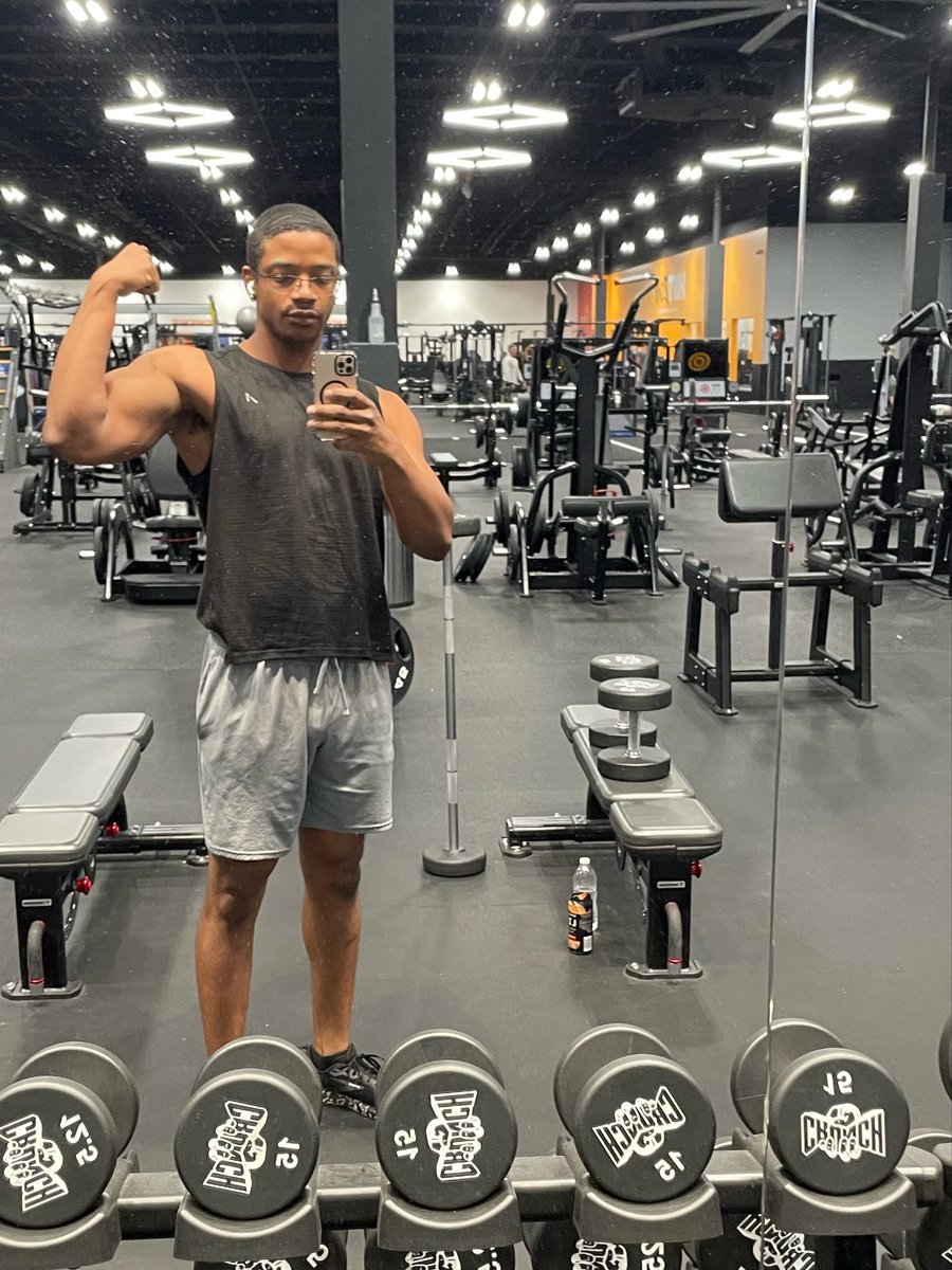 Sixpackbodied's tweet photo. https://t.co/v09SWC3Cxv