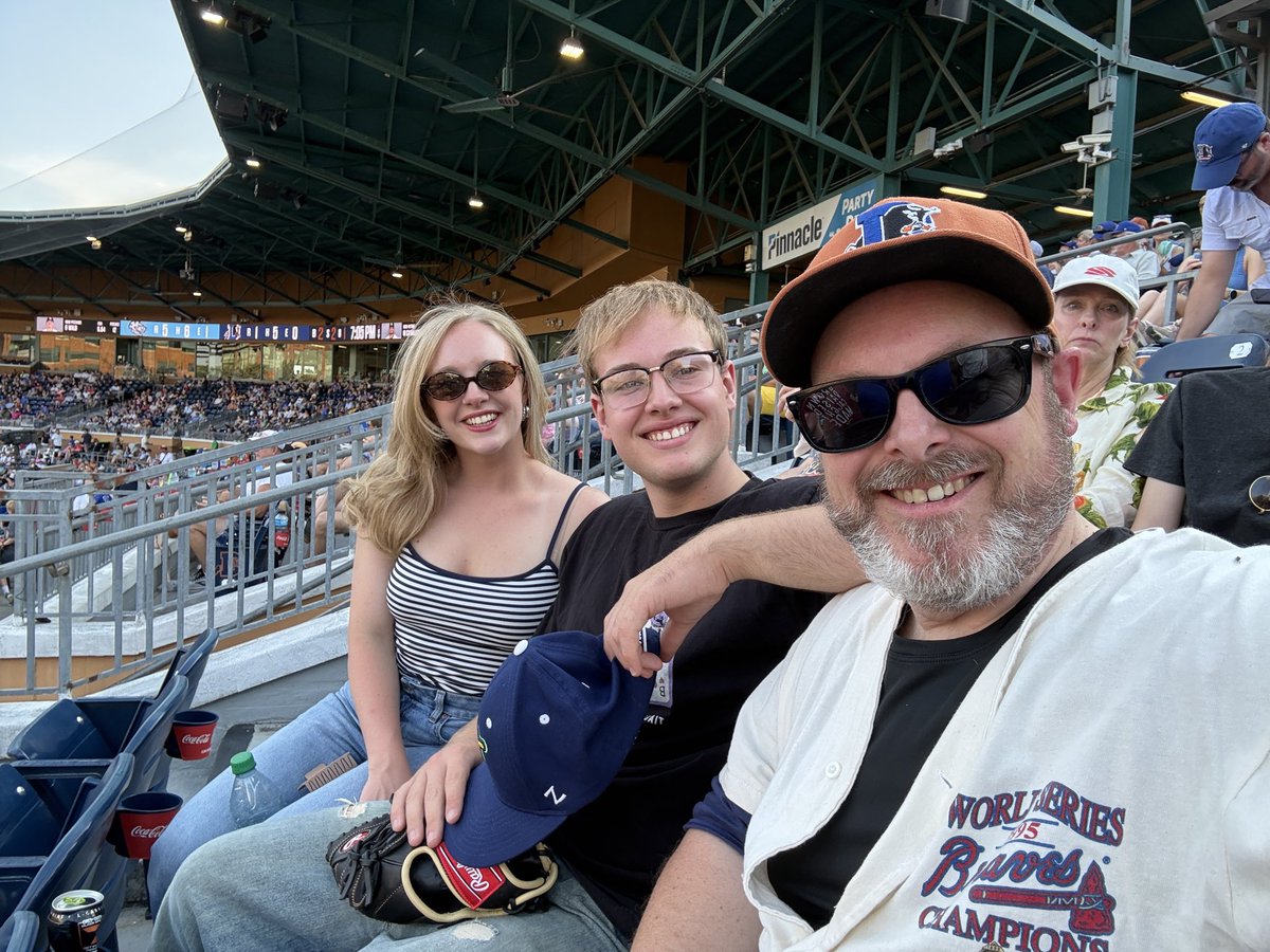 WayneGoodwinNC's tweet photo. Sunday evening Durham Bulls minor league baseball with my kids! @DurhamBulls @MiLB #family #Sunday #SundayFunday #baseball https://t.co/ABoG2JSR9C