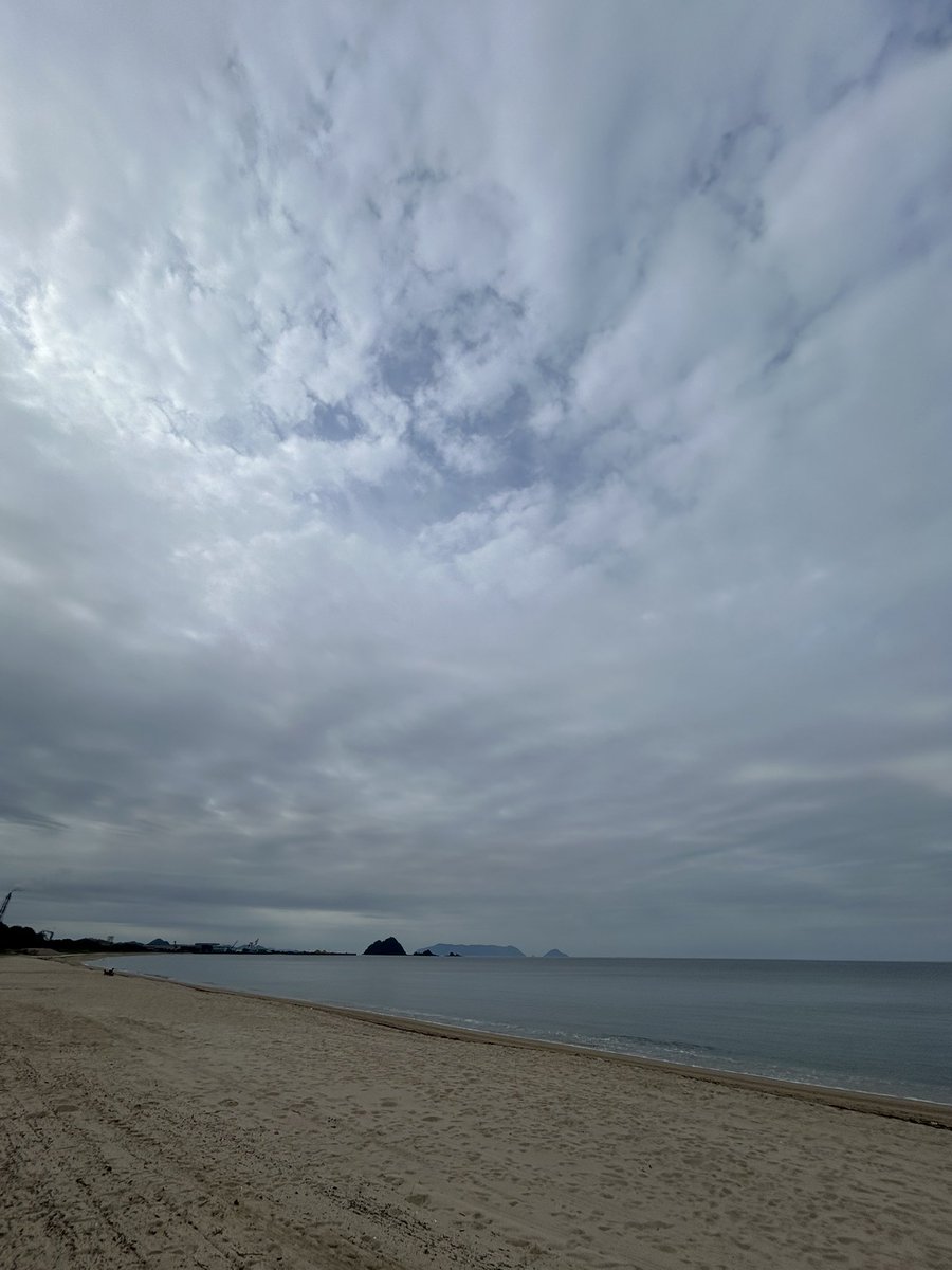 Piro2005Piro's tweet photo. イマソラ
#イマソラ
曇り☁️
#光市
#虹ヶ浜 https://t.co/27mxF3ENTR