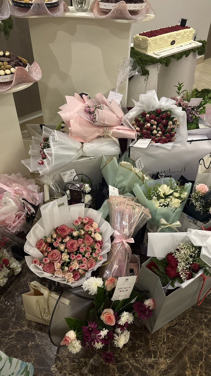 tz8li's tweet photo. ونتهاااادى ورووود الحبب
ونروي فييها نشوة قلللب https://t.co/0m4O3xSotP