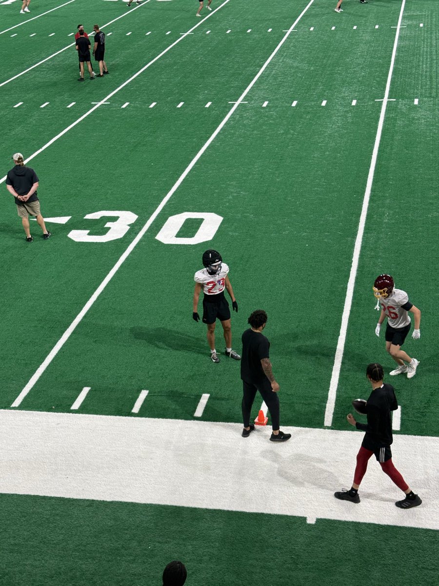 kyle_pritzel2's tweet photo. Just finished my first camp of the year at South Dakota University! I want to say thank you to my parents and @CoachBRob5 for helping me learn a lot! @usd https://t.co/LGkYzFPEgQ
