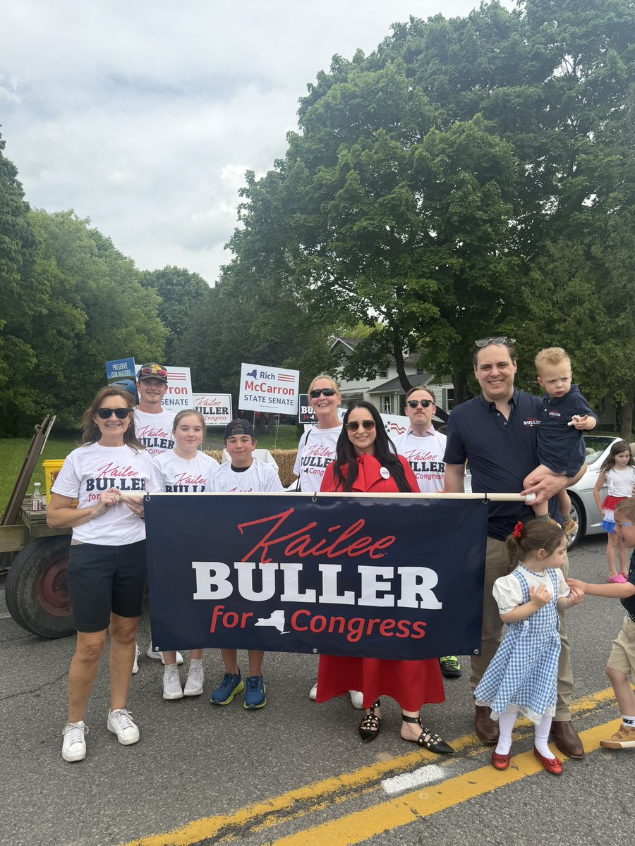 BullerforNY's tweet photo. Marcellus Olde Home Days Parade was a blast yesterday! Connecting with hardworking families who just want lower costs and real results — it was a reminder why I’m fighting for NY-22. Thank you to everyone who came out! These local traditions are what make CNY so special to me ❤️ https://t.co/GgU3vNVINe