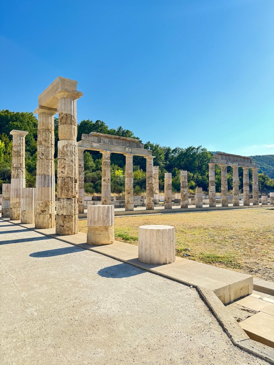 HellenicEchoes's tweet photo. Ruins of the palace of Aigai https://t.co/WWHCdldNx7