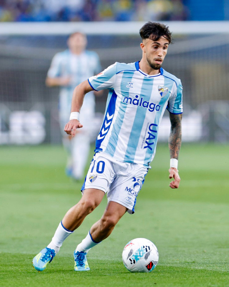 MalagaCF's tweet photo. 𝐙𝐌 𝐃. 𝐋𝐀𝐑𝐑𝐔𝐁𝐈𝐀 || “La ilusi��n que hemos creado nos la hemos ganado”

🗣 “Este equipo demuestra personalidad en cualquier campo y no tiene techo”

#LasPalmasMálaga