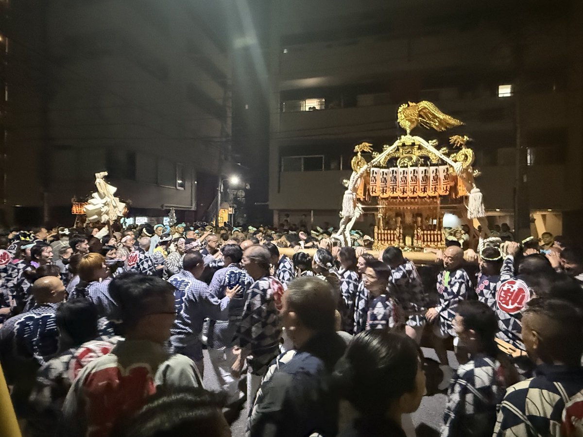 yoshi44world's tweet photo. 先週末は『鳥越祭り』にうちの娘ちゃんと嫁さんが、神輿を担ぎに参加！
この時ばかりは近所の皆さんも顔つきが変わりますw
二日間お疲れ様でした。 https://t.co/PbUjTfnGL6