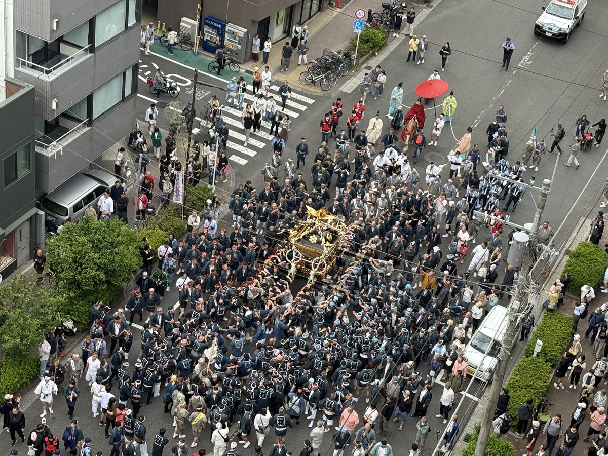 yoshi44world's tweet photo. 先週末は『鳥越祭り』にうちの娘ちゃんと嫁さんが、神輿を担ぎに参加！
この時ばかりは近所の皆さんも顔つきが変わりますw
二日間お疲れ様でした。 https://t.co/PbUjTfnGL6