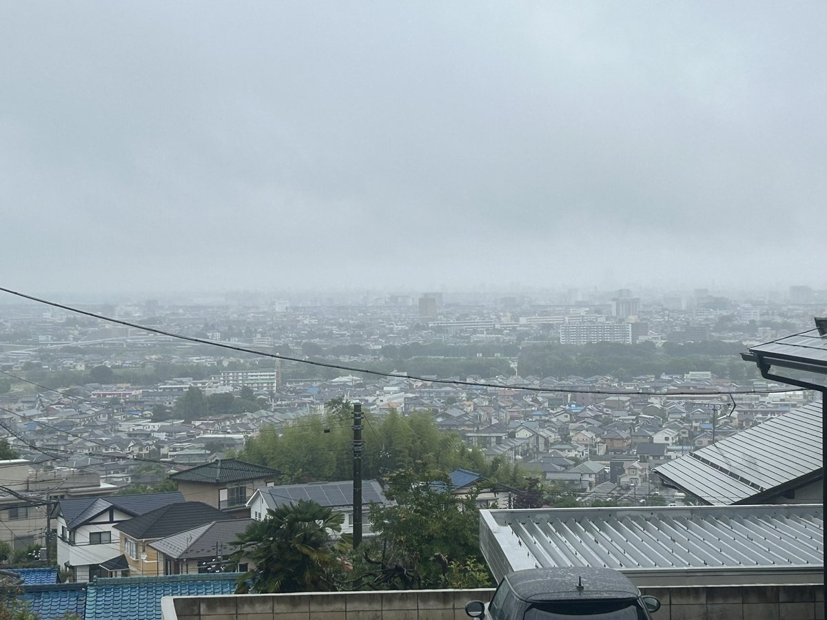 hs_akagi's tweet photo. 【6/8 7:16】小雨、です。赤城山、見えません。#赤城山 https://t.co/Df87swoEQw