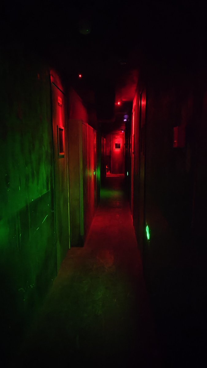 ptskira's tweet photo. Locked in a room with only 3 clues—can you escape before the 10-minute timer hits  #EscapeRoomChallenge https://t.co/fh1g8FlqfA