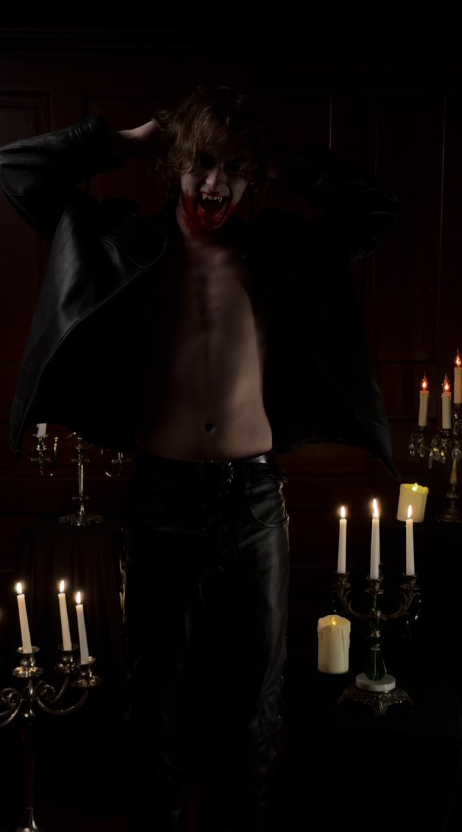 wyydra's tweet photo. Happy Lestat day #tvl #iwtv https://t.co/Kl9cVDzNn9