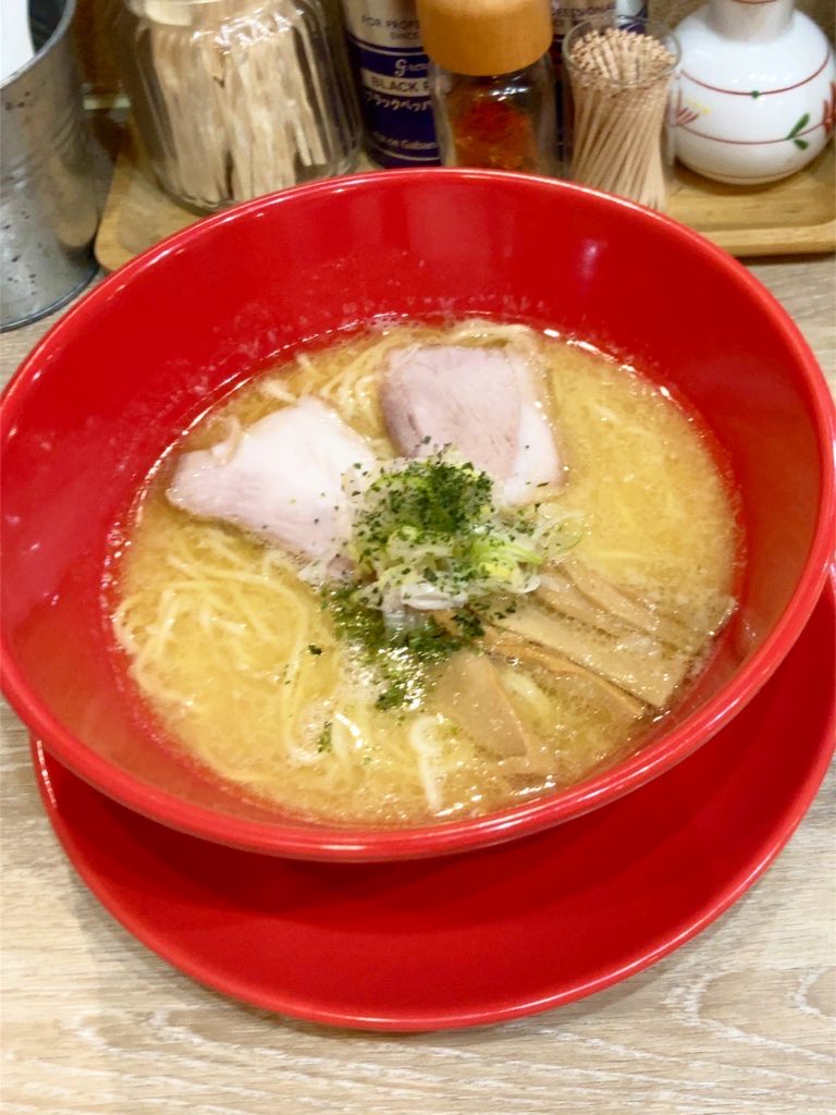 menoudoushou's tweet photo. 6/8(月)本日、通常営業中！

11:30〜15:00
18:00〜20:00

6/9・10   昼の部限定販売🔥
【白味噌中華そば】1000円

《6月限定ラーメン》
【冷やしラーメン】980円

大人気なので、今週だけ特別ランチ🔥🔥
【牛タンほぐし丼】500円→350円で‼️ https://t.co/2M6w2Jer4r