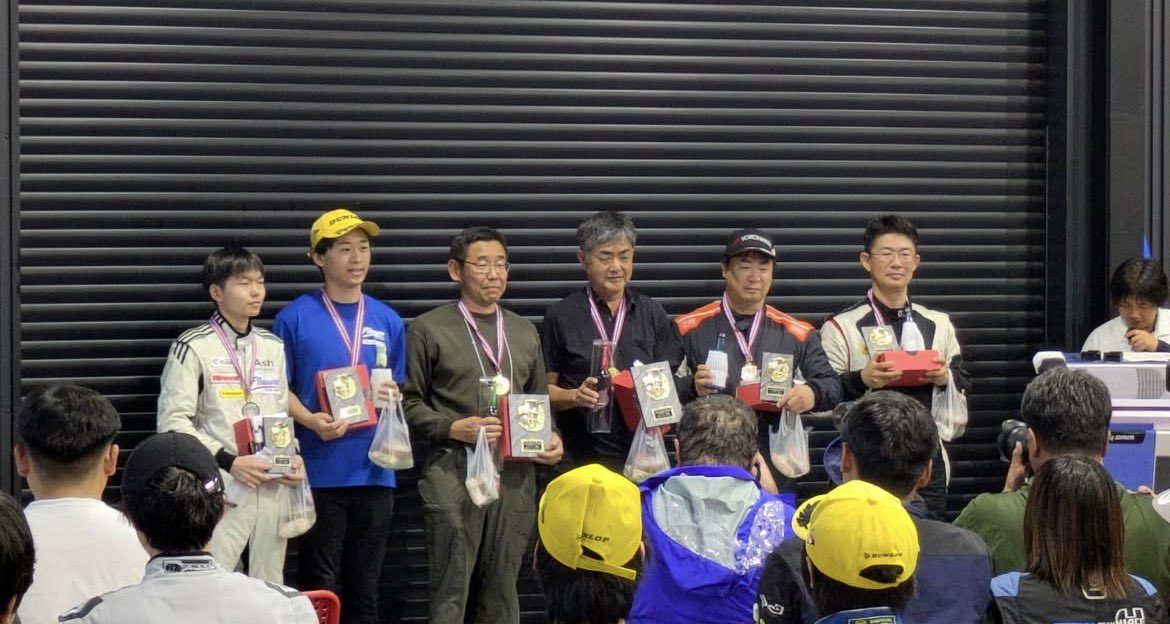 kento_rally's tweet photo. #いなべ東近江ラリー2026

DE-1クラス 2位🥈完走しました

想定以上の雨とコース途中の濃霧で難しいコンディションでしたが、個人的には雨の路面が好きなので、楽しみながら無事に最後まで走り切り、表彰台を獲得することができました。

運営の皆様、応援してくださった皆様ありがとうございました‼️ https://t.co/M1RAB9Gz52