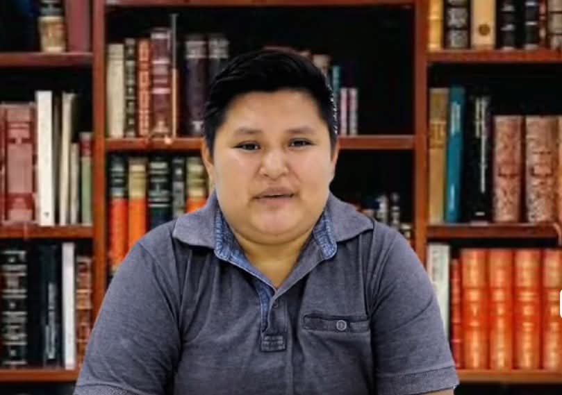 LaKarapancita's tweet photo. Éste "compañere" de nombre Peniel Torrez, fue identificado dirigiendo a los grupos irregulares que estaban bloqueando en San Julián; tiene directa relación con el evismo; esperemos se inicie un proceso de investigación en su contra y sea "aprehendide" a la brevedad posible! https://t.co/U31hMsxRP3