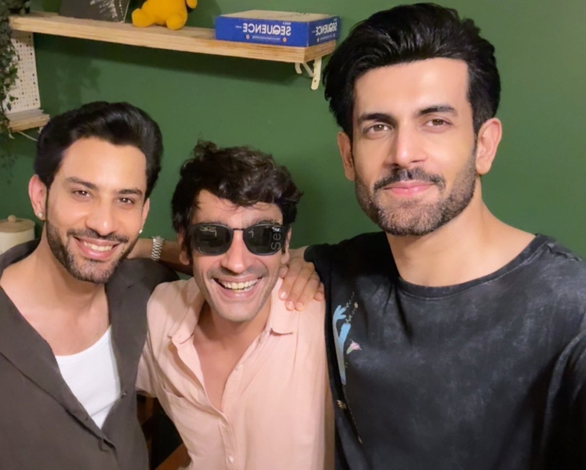 namikfillow's tweet photo. boyssssss 😋♥️✨

#NamikPaul https://t.co/EE0lCJsaZP