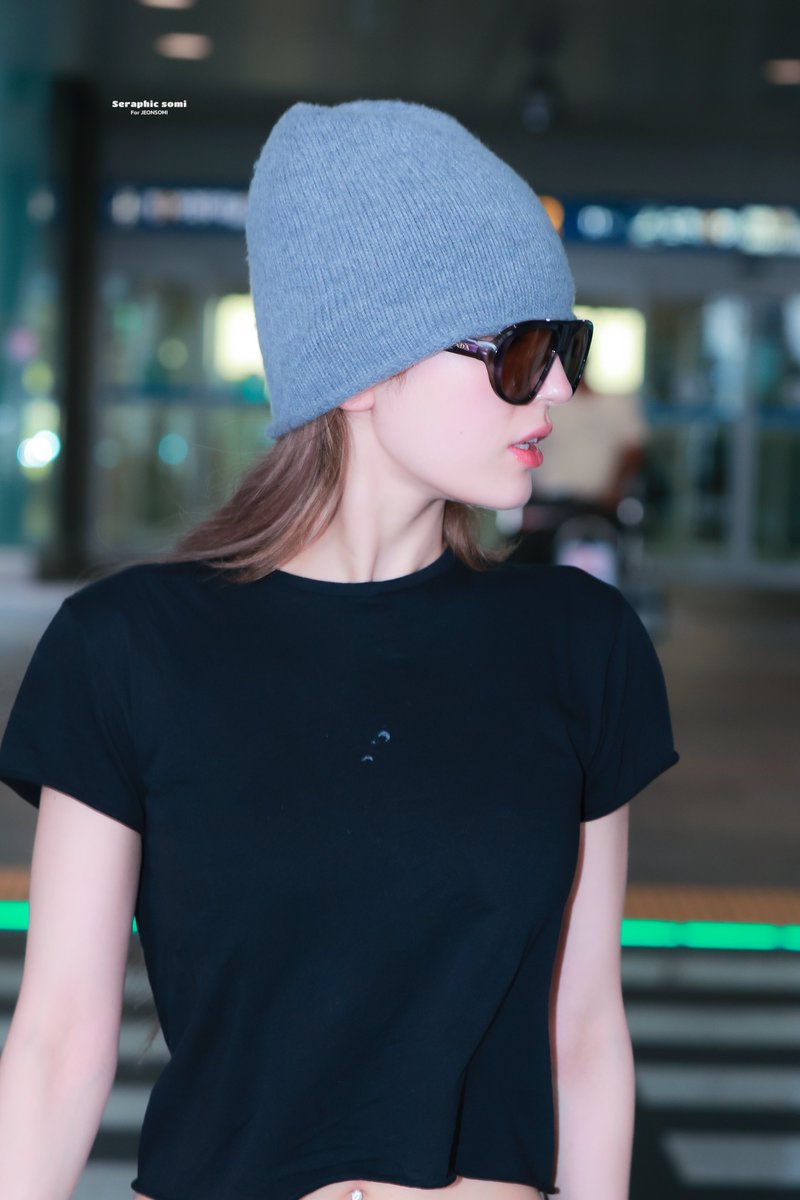 seraphicsomi's tweet photo. 260608 ICN HQ.

#전소미 #JEONSOMI #아이오아이 #IOI https://t.co/mCZVHpEVvg