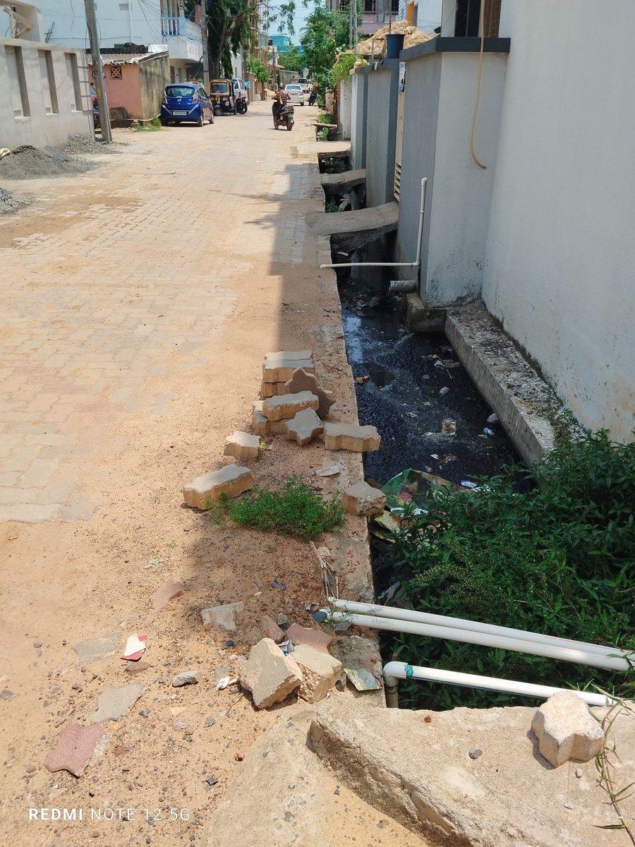 JPRAKASH225's tweet photo. @CMO_Odisha
@Bhubaneswa58217
Sun City Dumduma Phase-4,have been suffering due to an incomplete drain for more than 4 years.Creating unhygienic conditions and increasing the risk of many diseases.We request the authorities to urgently inspect the site. https://t.co/IxnVpJTfhv