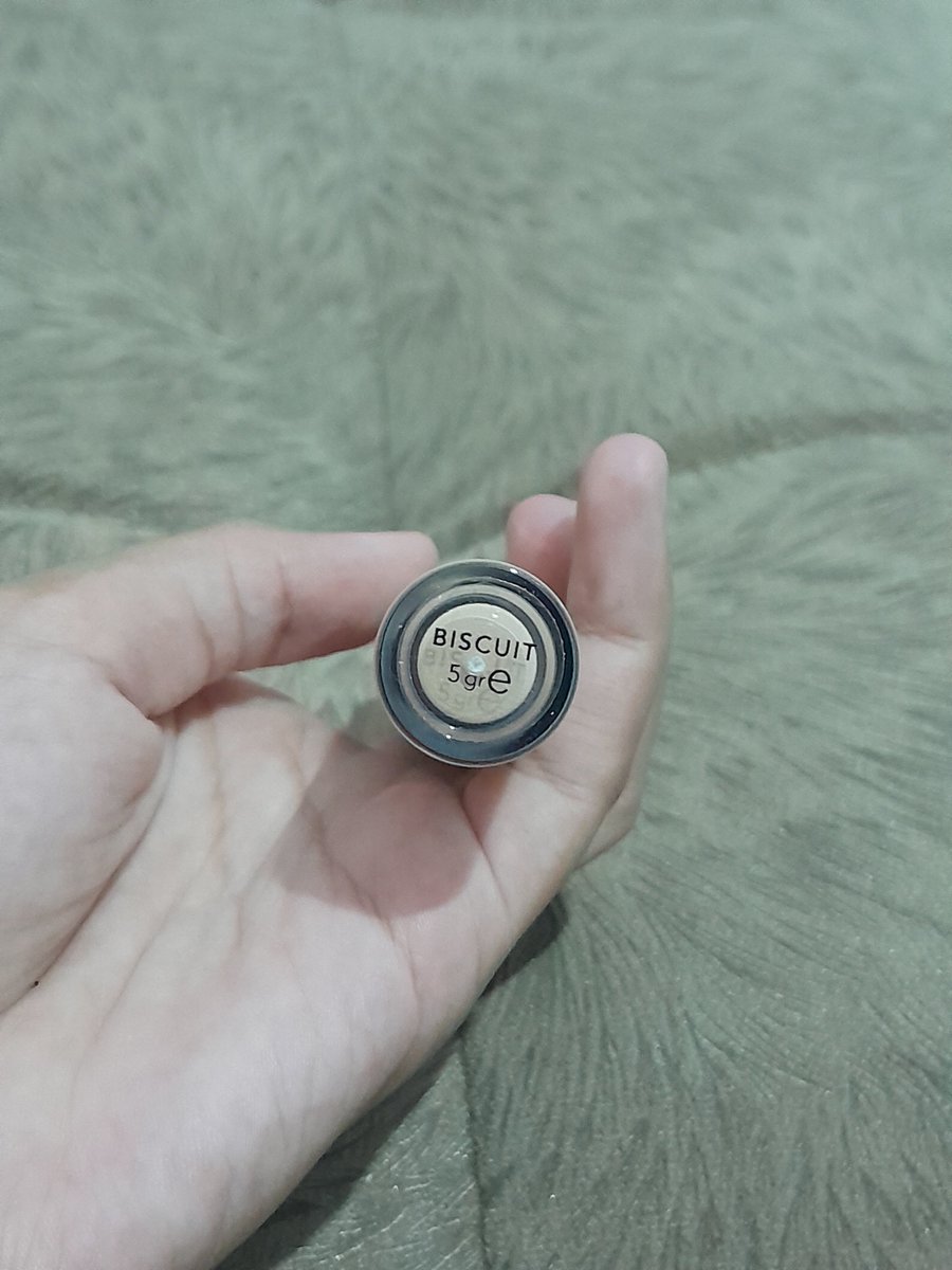 alyaaa088's tweet photo. concealer from esqa - shade natural

: https://t.co/5ZKpe86moV https://t.co/WQjb2q7oIc