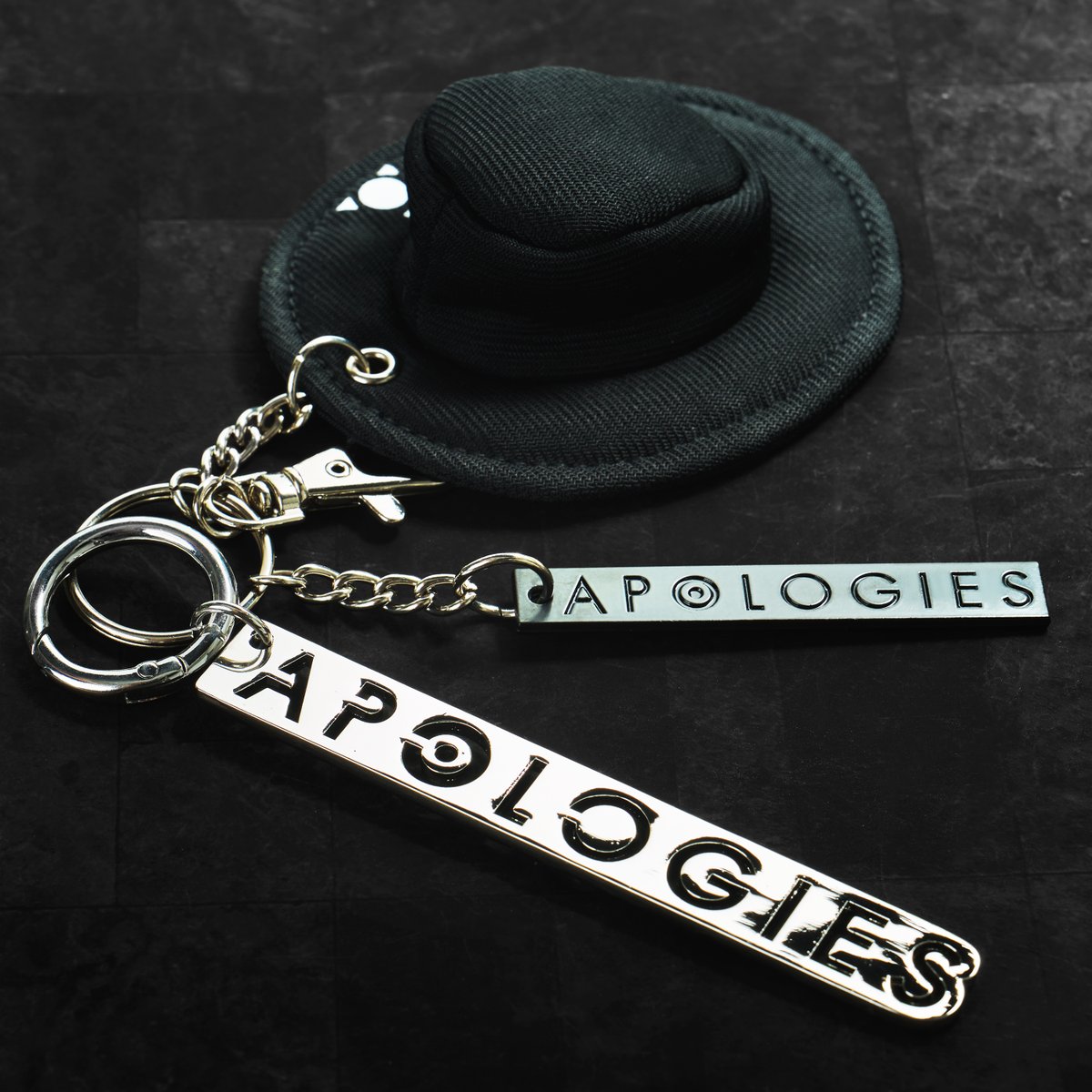 amazarashi_info's tweet photo. #amazarashi
APOLOGIES会員限定グッズ販売中

受注販売は本日の23:59までの受付となります。

■amazarashi official store
https://t.co/0waPEibTuw https://t.co/Dyenv7h94e