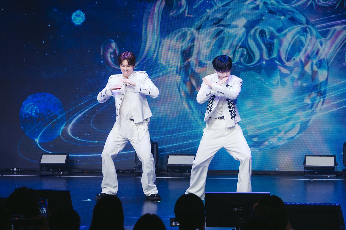 boyf_official's tweet photo. 2026 BOYFRIEND FAN-CONCERT : #Our15thSeason 1회차 🤍

#베스트프렌드 #BESTFRIEND
#보이프렌드 #BOYFRIEND https://t.co/cmkE3AxzYC