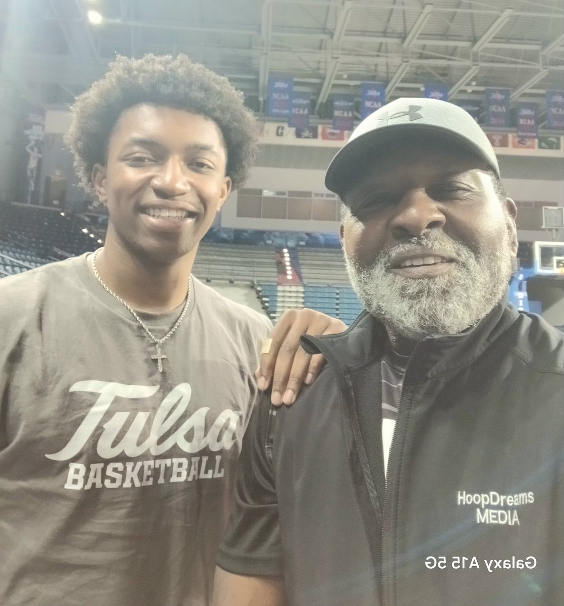 Hawkmathis55's tweet photo. Yep
Another Metro East/ St. Louis player arrives in Ttown @TulsaMBB ... Built Deferent.. Kobe Williams Guard Hawkzhoops@gmail.com https://t.co/HSOVpDoyvv