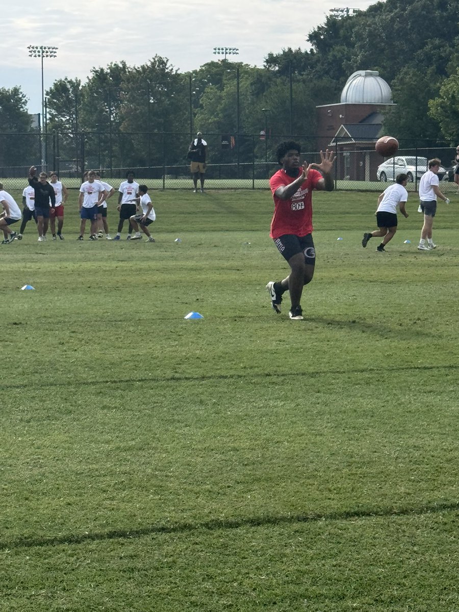 dontoshifty's tweet photo. Blessed to have competed at the Gardner-Webb Mega Camp today. Appreciative of the coaches who took the time to evaluate and coach us. Looking forward to building on what I learned and continuing to develop my game.💪🏽🏈

#AGTG #ClassOf2028 #RB #Recruiting https://t.co/OfZJhnYZr6