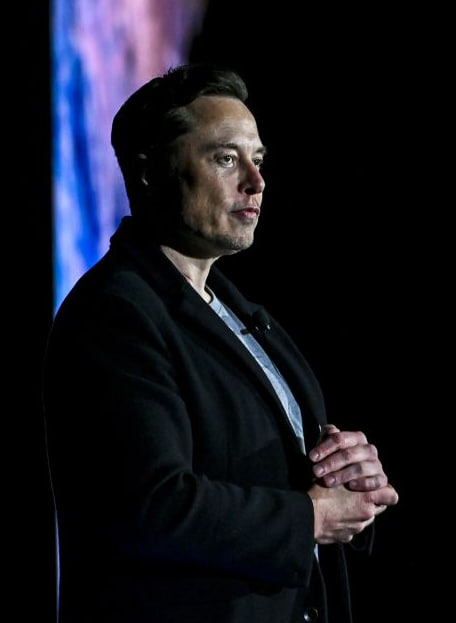 RightScopee's tweet photo. ""🚨60 Minutes got busted AGAIN ""

Elon Musk said: "60 Mins still needs a major house-cleaning"

These are the same clowns who lied about Hunter Biden’s laptop and turned Kamala’s word salads into fake genius. 

Elon’s dead right: major house-cleaning needed. 

Legacy media = pure propaganda. Trump exposed them years ago. Share this before they delete it! 🇺🇸 

What's your response to this......??👀

Do you firmly support Elon on this?

A. Huge Yes👍
B. No