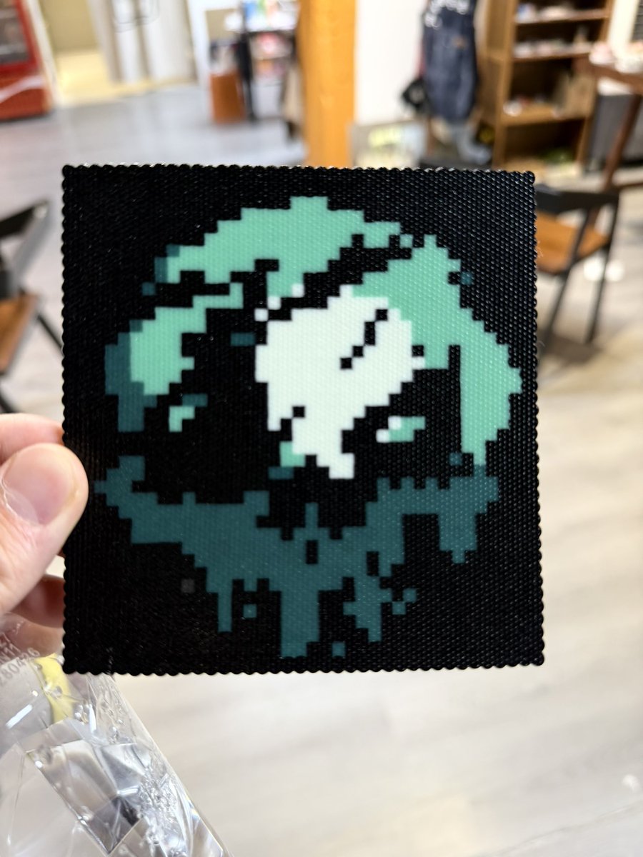 GutsMercury's tweet photo. From the Sea of Thieves to the bead board. ⚓️

I designed this pattern from scratch, spent several hours carefully placing every single bead, and finished it with a precise heat-fusing process to bring the artwork to life.
@SeaOfThieves #BeMorePirate https://t.co/l78Mcbp422
