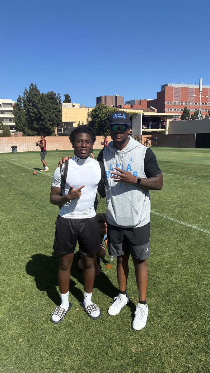 Devin_Amechi's tweet photo. Had a great camp today at UCLA with my buddy @sasha_nixonn thank you for this wonderful opportunity to show off my skill! #gobruins #championsmadehere @CoachGabeLynn @CoachHitsch @EddieWhitley37 @BrandonHuffman @GregBiggins @CoachBobChesney @UCLAFootball https://t.co/mCe1MFqWXl